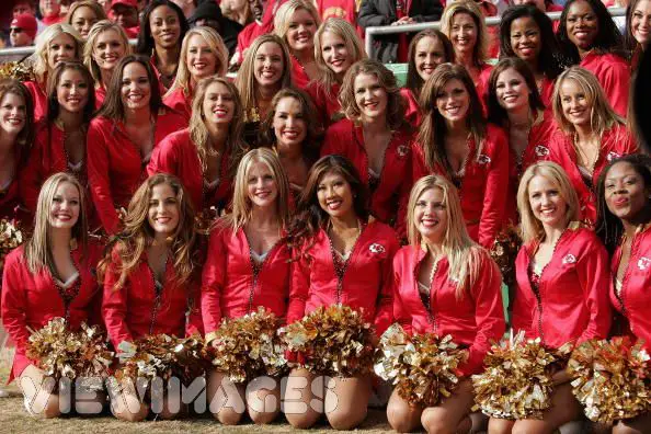 Kansas City Chiefs Cheerleaders - Red and Gold Girls Cheerleaders
