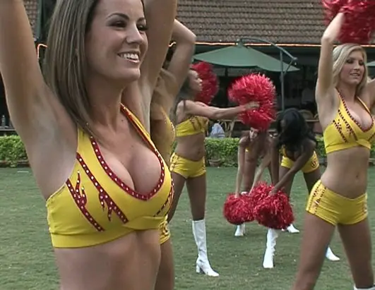 http://www.footballbabble.com/images/washington-cheerleaders.jpg
